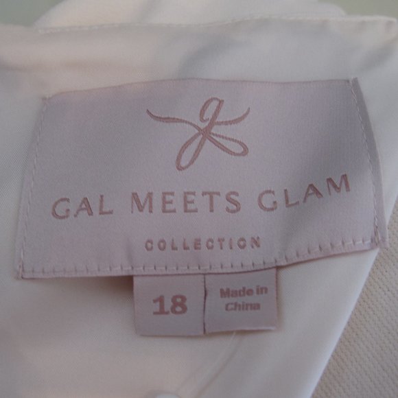 Gal Meets Glam Juliet Cowl Neck Crepe Dress NWT - Picture 7 of 10